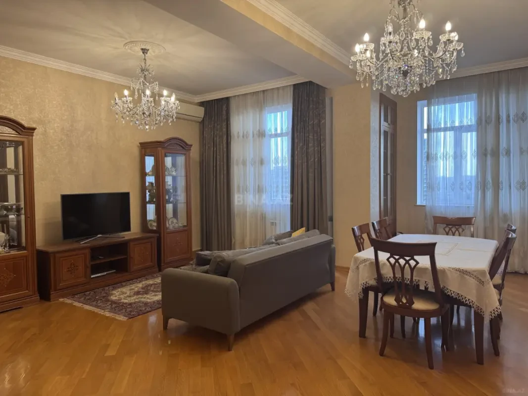 Kirayə verilir 2 otaqlı mənzil 118 m²