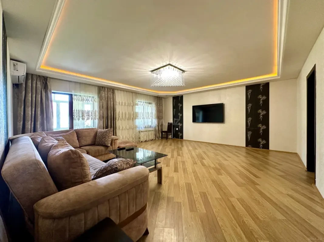 Kirayə verilir 3 otaqlı mənzil 100 m²