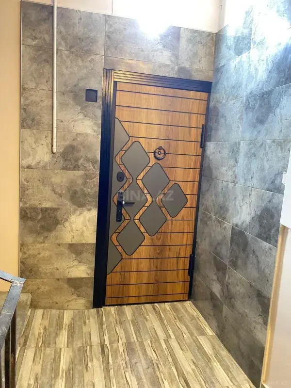 Satılır 4 otaqlı mənzil 120 m²