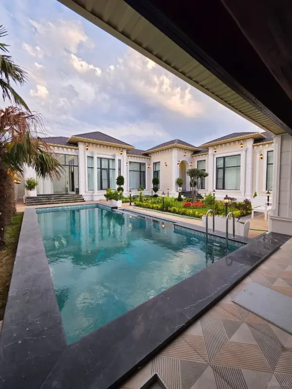 Satılır 5 otaqlı həyət evi 256 m²