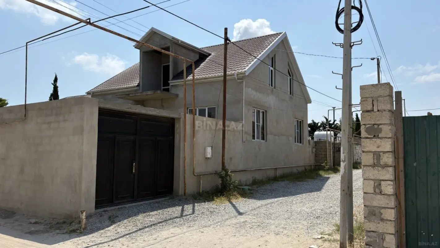 Satılır 3 otaqlı həyət evi 220 m²
