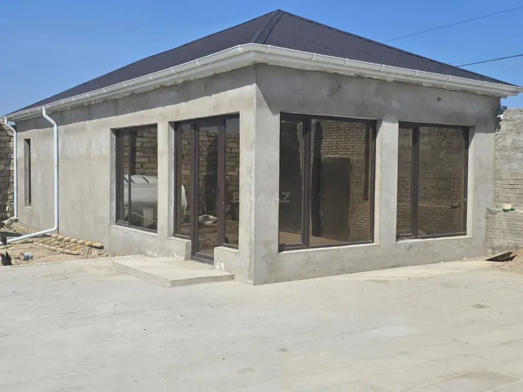 Satılır 3 otaqlı həyət evi 100 m²