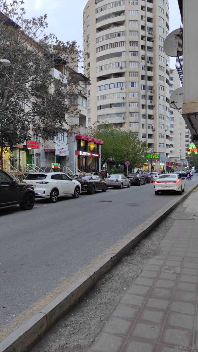 Satılır 1 otaqlı mənzil 38 m²