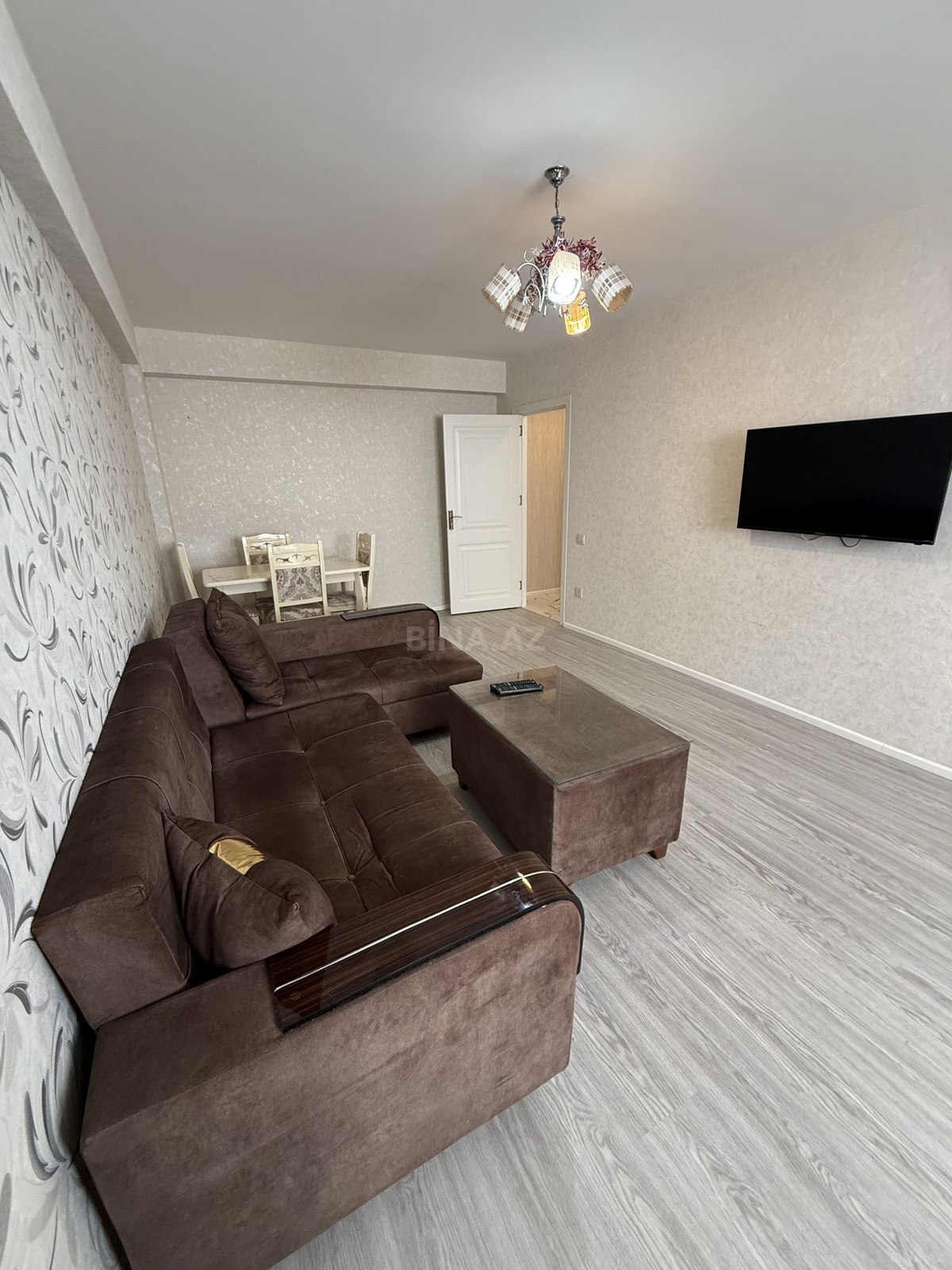 Satılır 1 otaqlı mənzil 67 m²