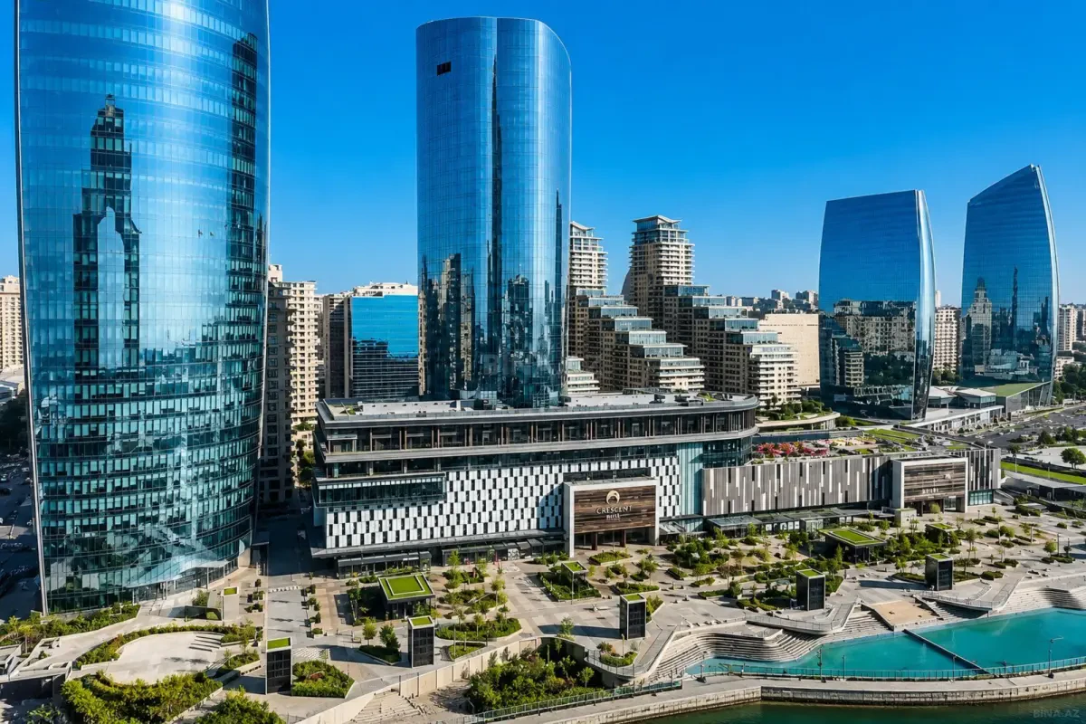 Satılır 5 otaqlı mənzil 285 m²