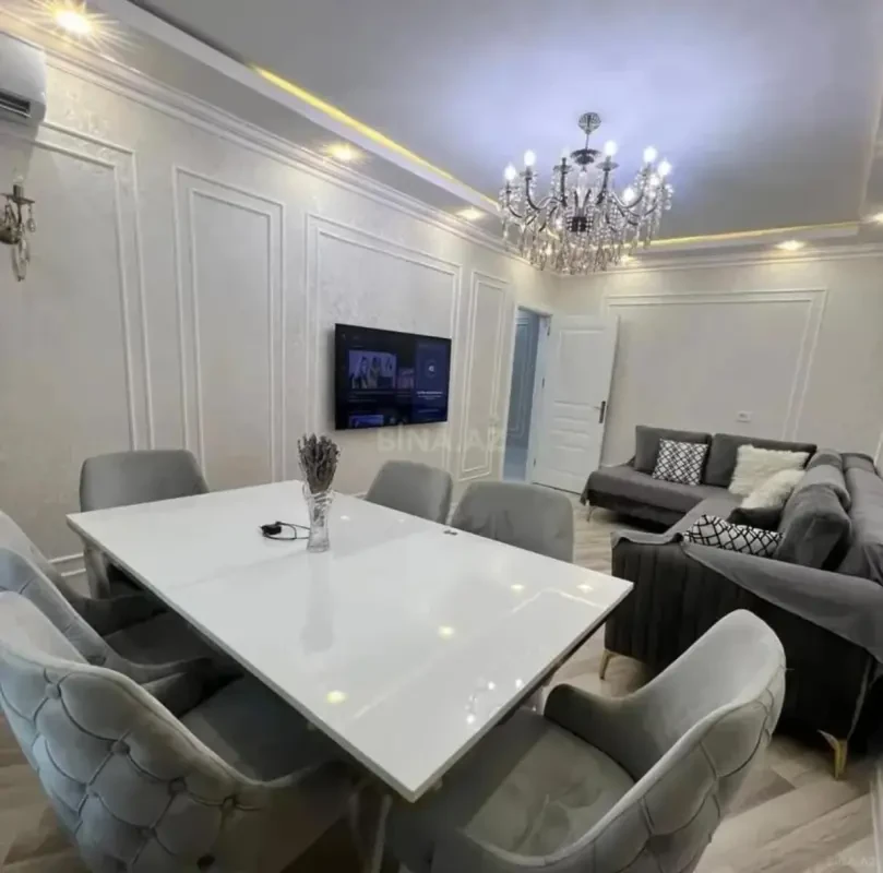 Satılır 3 otaqlı mənzil 82 m²
