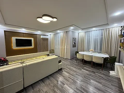 Satılır 3 otaqlı mənzil 140 m² — Bakı, İnşaatçılar 3 otaq 140.00 m²
