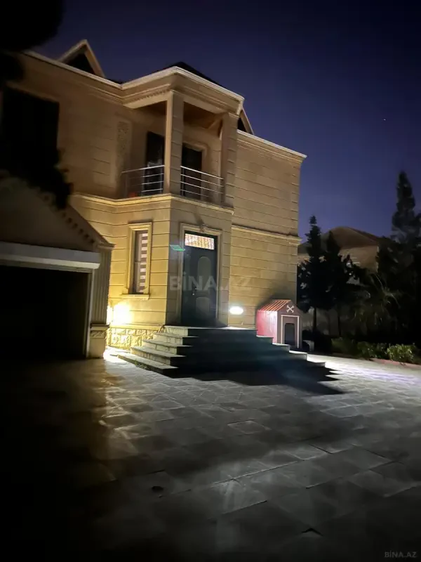 Satılır 5 otaqlı həyət evi 260 m²