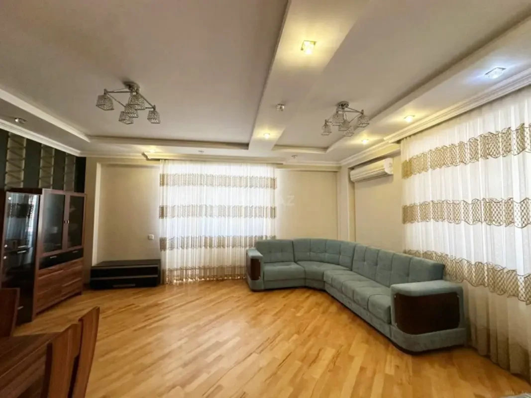 Kirayə verilir 3 otaqlı mənzil 135 m²