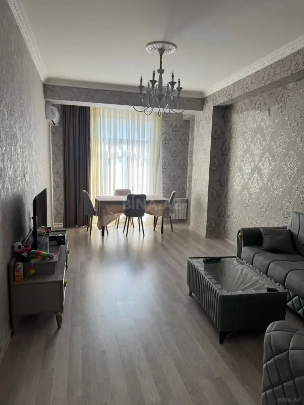 Kirayə verilir 2 otaqlı mənzil 95 m²