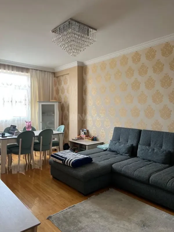 Satılır 2 otaqlı mənzil 90 m²