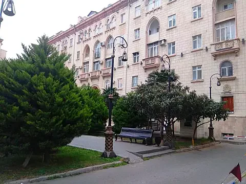 Satılır 2 otaqlı mənzil 65 m² — Bakı, Nizami 2 otaq 65.00 m²