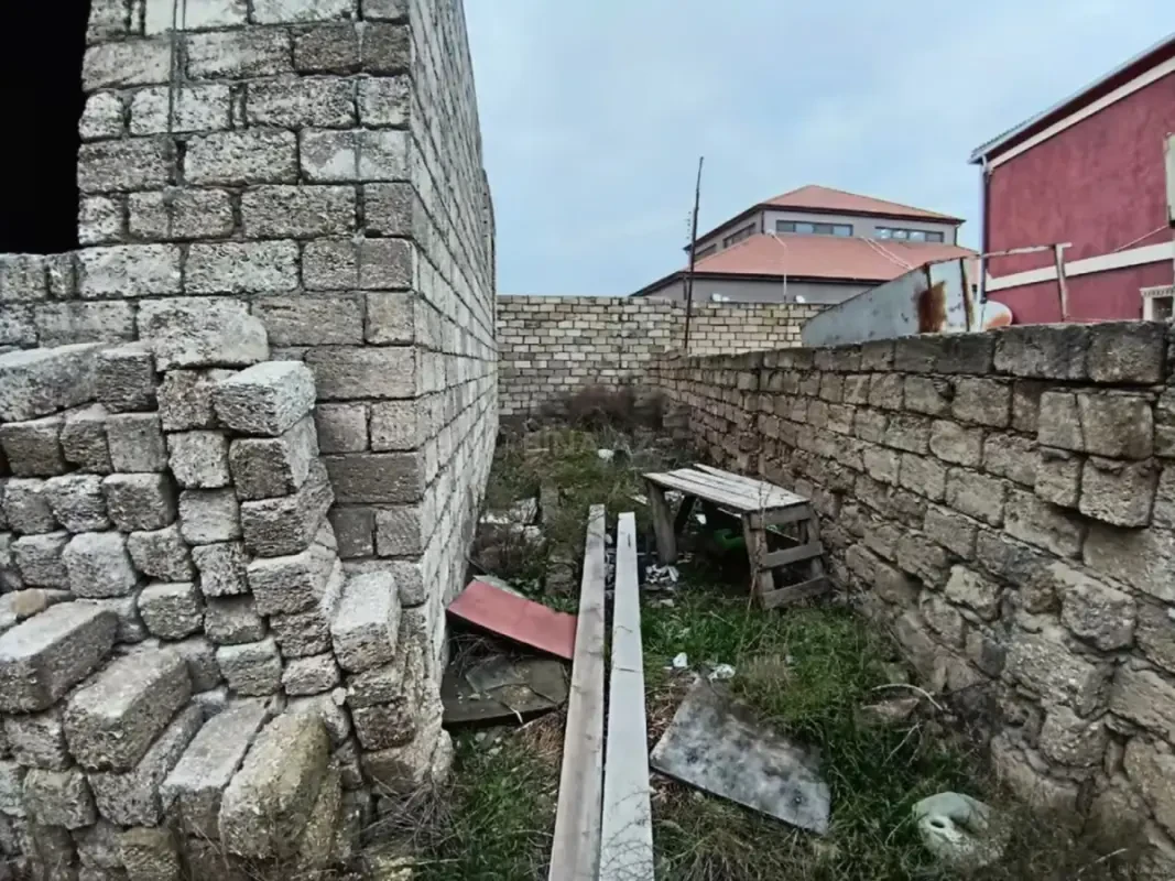 Satılır 6 otaqlı həyət evi 200 m²