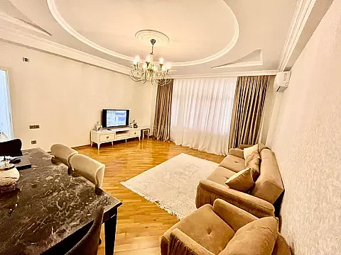 Satılır 3 otaqlı mənzil 117 m² — Bakı 3 otaq 117.00 m²
