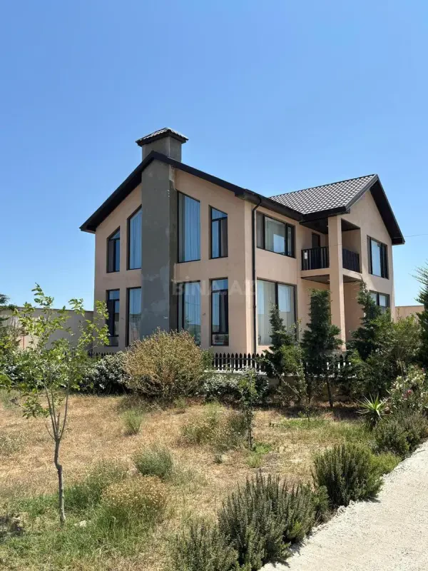 Kirayə verilir 5 otaqlı həyət evi 230 m²
