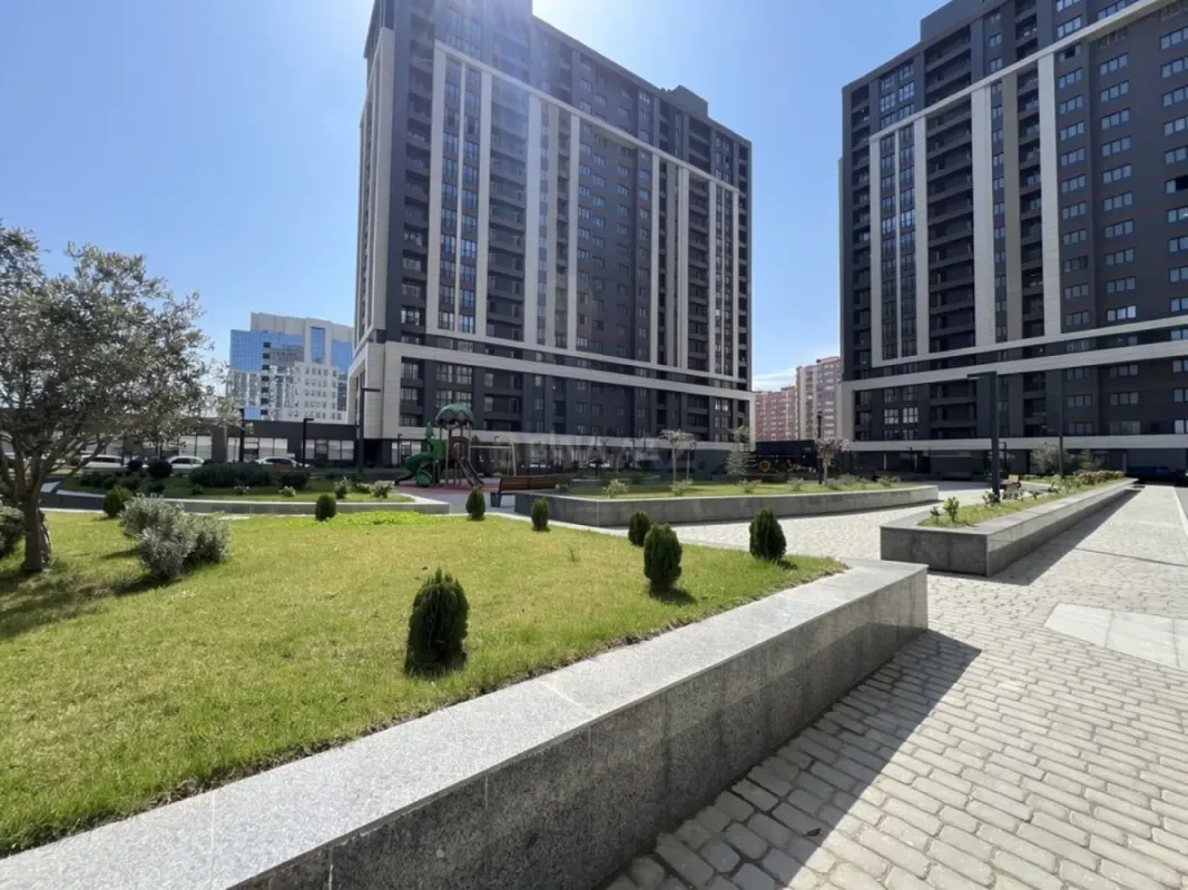 Kirayə verilir 2 otaqlı mənzil 70 m²