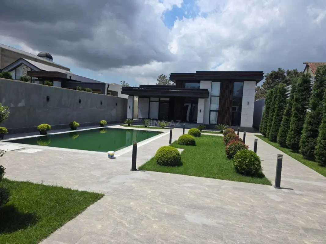 Satılır 4 otaqlı həyət evi 220 m²