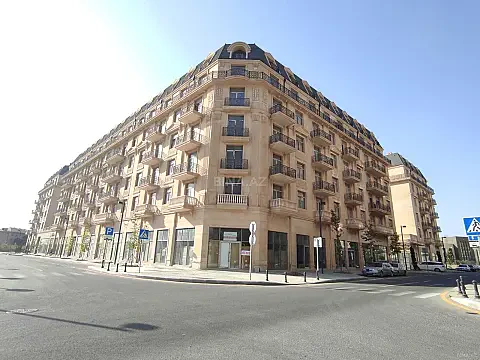 Satılır 3 otaqlı mənzil 135 m² — Bakı 3 otaq 135.00 m²