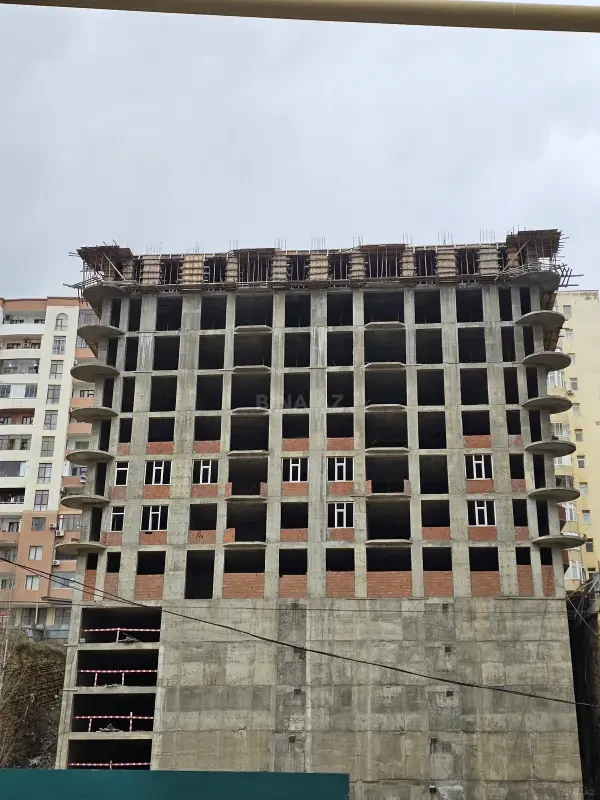 Satılır 2 otaqlı mənzil 110 m²