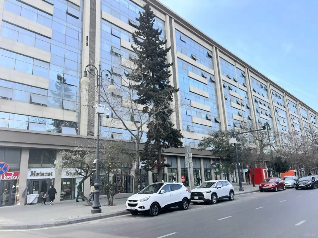 Satılır 2 otaqlı mənzil 65 m²