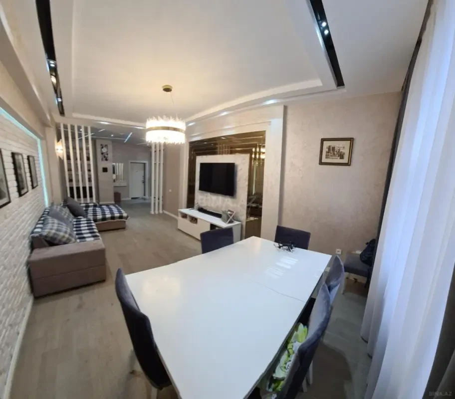 Satılır 3 otaqlı mənzil 120 m²