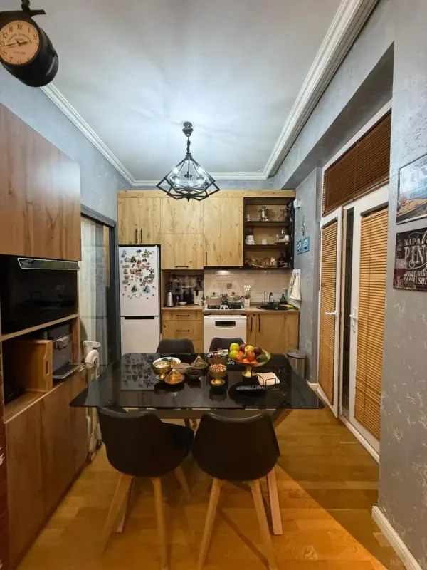 Satılır 2 otaqlı mənzil 49 m²
