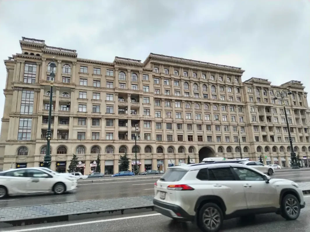 Satılır 3 otaqlı mənzil 110 m²