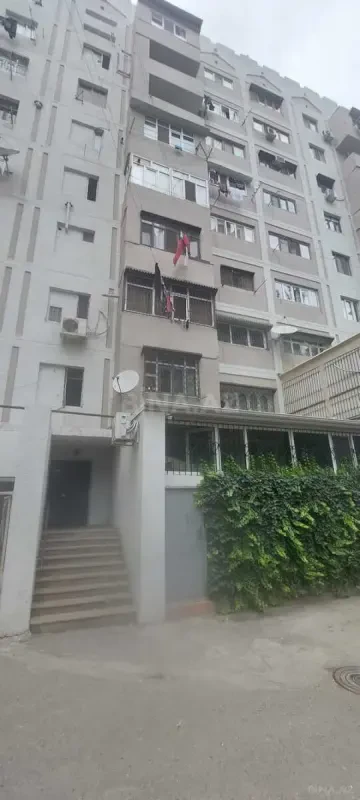 Satılır 4 otaqlı mənzil 125 m²
