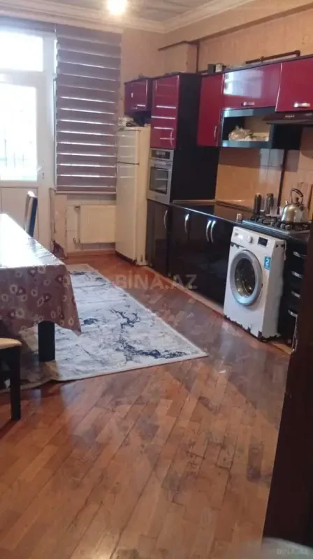 Satılır 3 otaqlı mənzil 116 m²