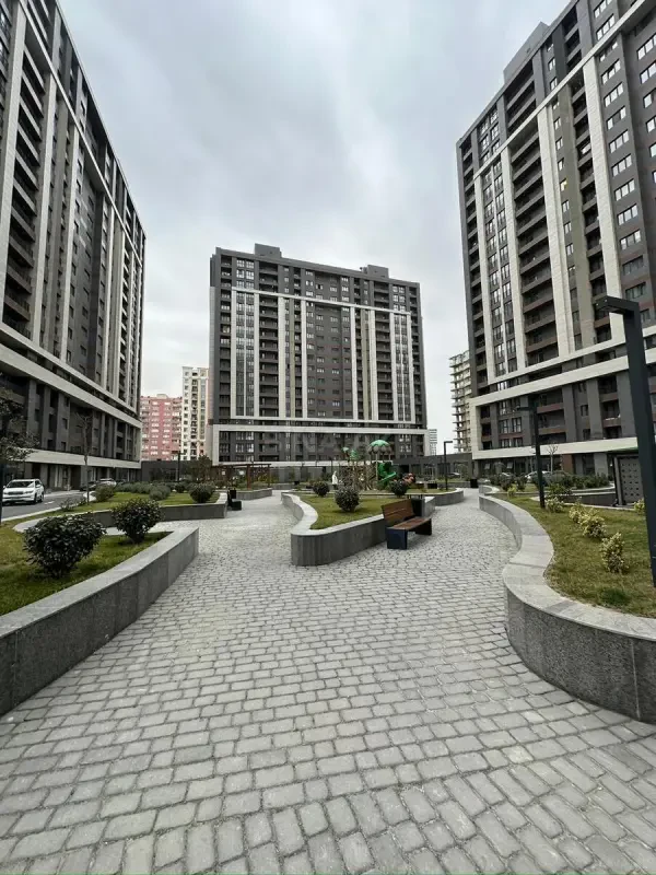 Satılır 2 otaqlı mənzil 67 m²