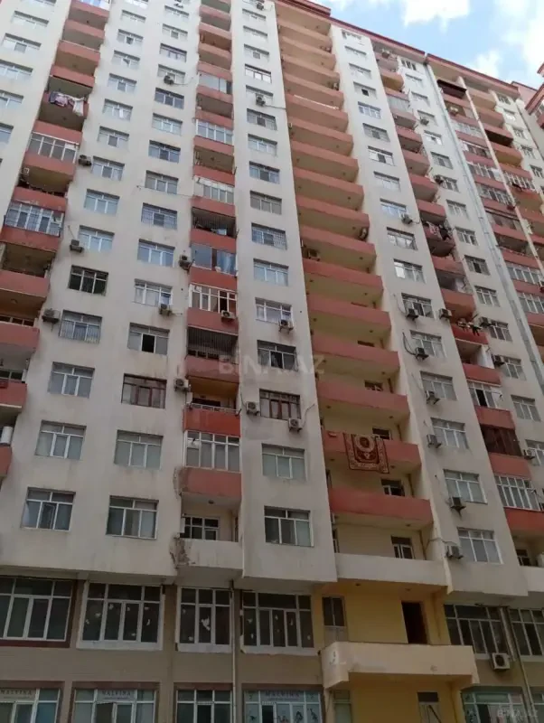 Satılır 3 otaqlı mənzil 96 m²