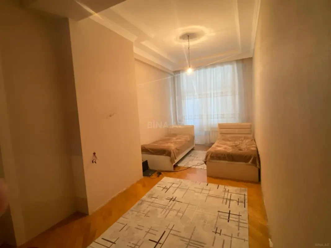Kirayə verilir 2 otaqlı mənzil 78 m²