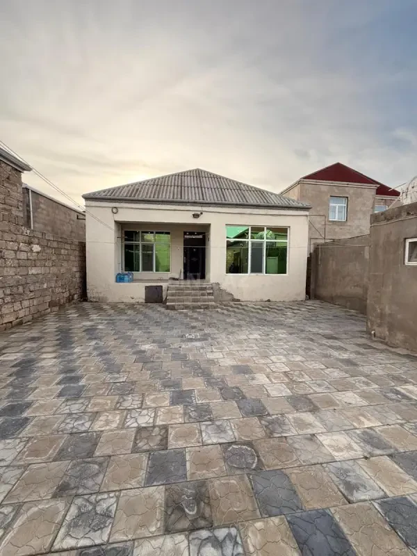 Satılır 4 otaqlı həyət evi 120 m²