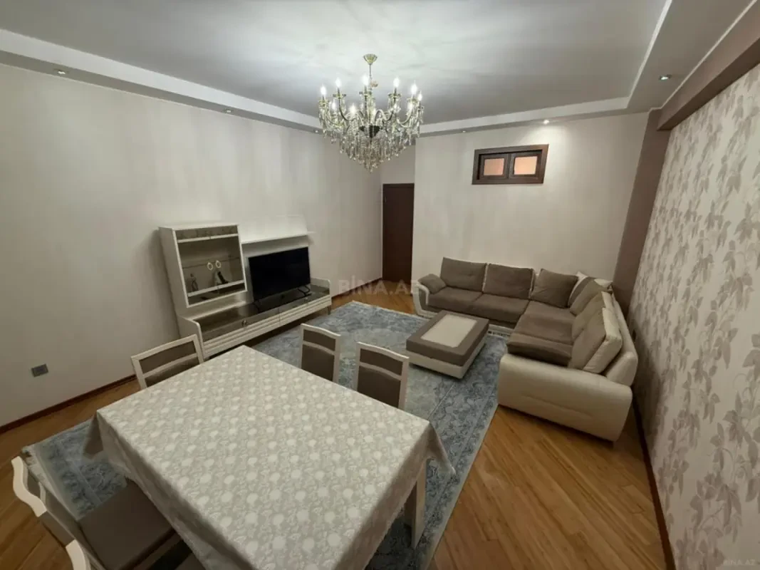 Kirayə verilir 3 otaqlı mənzil 110 m²