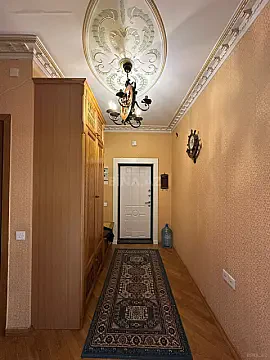 Kirayə verilir 4 otaqlı mənzil 145 m² — Bakı, Nərimanov 4 otaq 145.00 m²