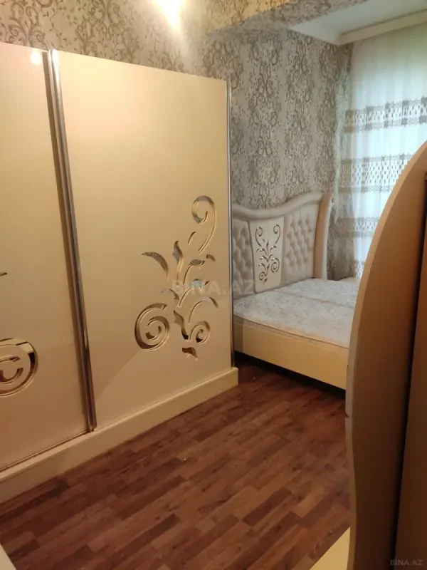 Kirayə verilir 2 otaqlı mənzil 67.5 m²