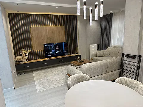 Satılır 2 otaqlı mənzil 75 m² — Bakı, İnşaatçılar 2 otaq 75.00 m²