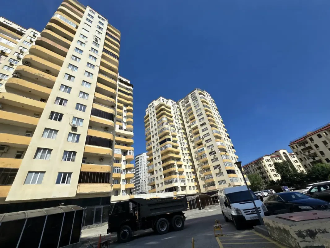 Satılır 2 otaqlı mənzil 70 m²