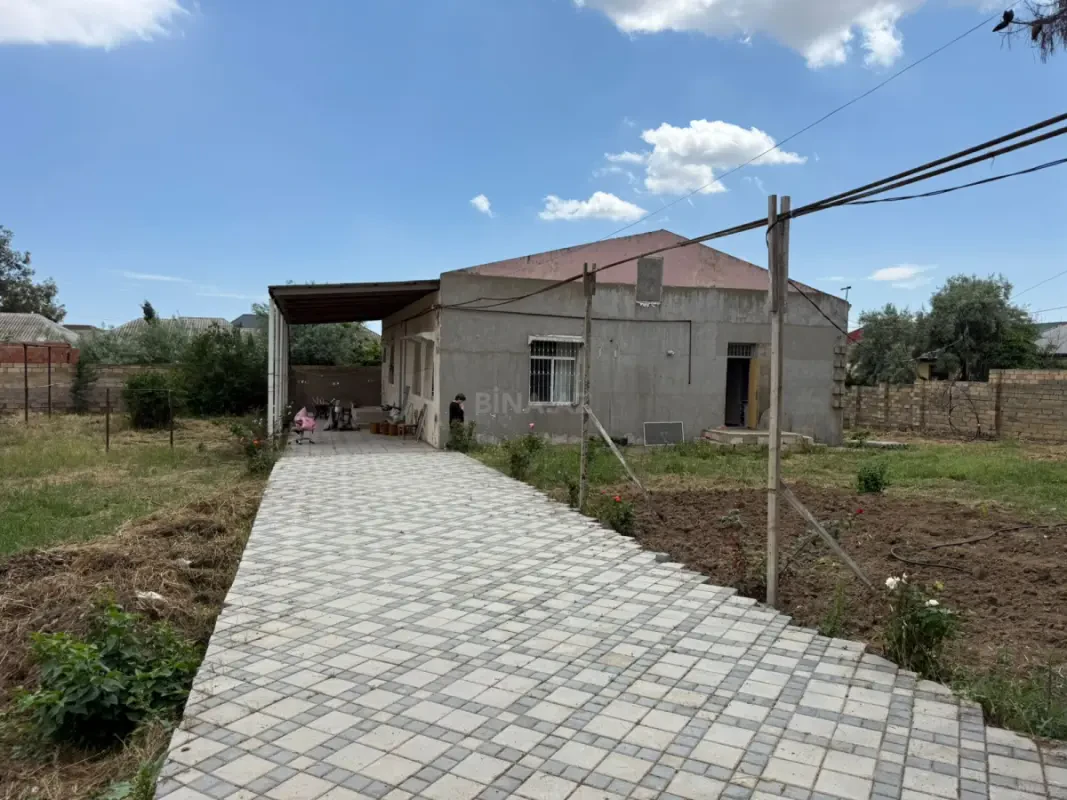 Satılır 5 otaqlı həyət evi 200 m²