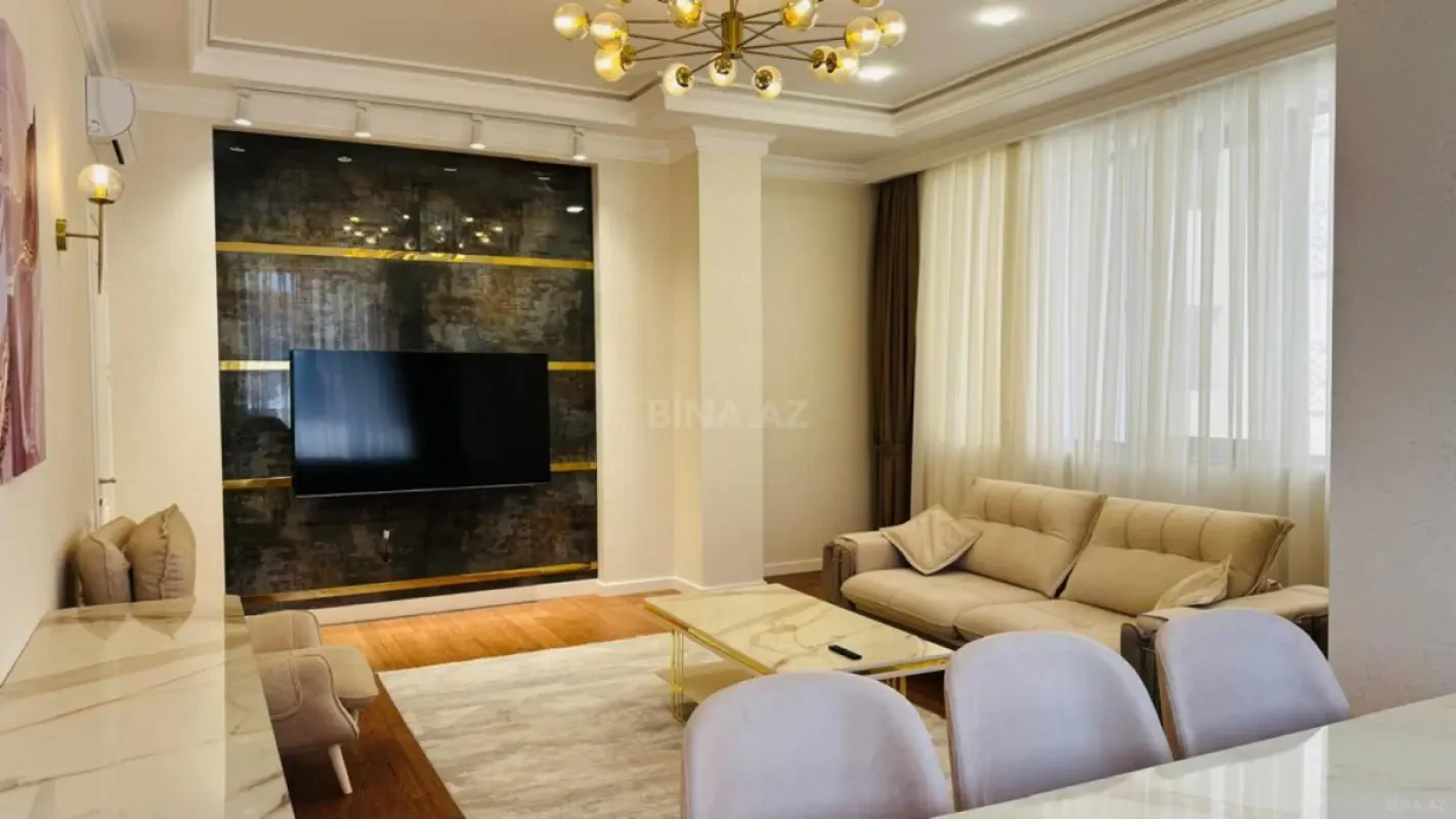 Kirayə verilir 3 otaqlı mənzil 120 m²
