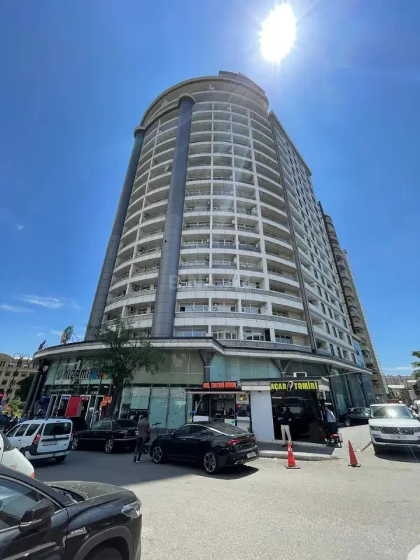 Satılır 3 otaqlı mənzil 155 m²