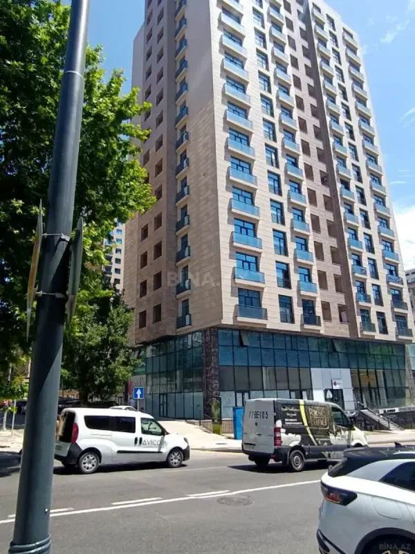 Satılır 3 otaqlı mənzil 121.5 m²