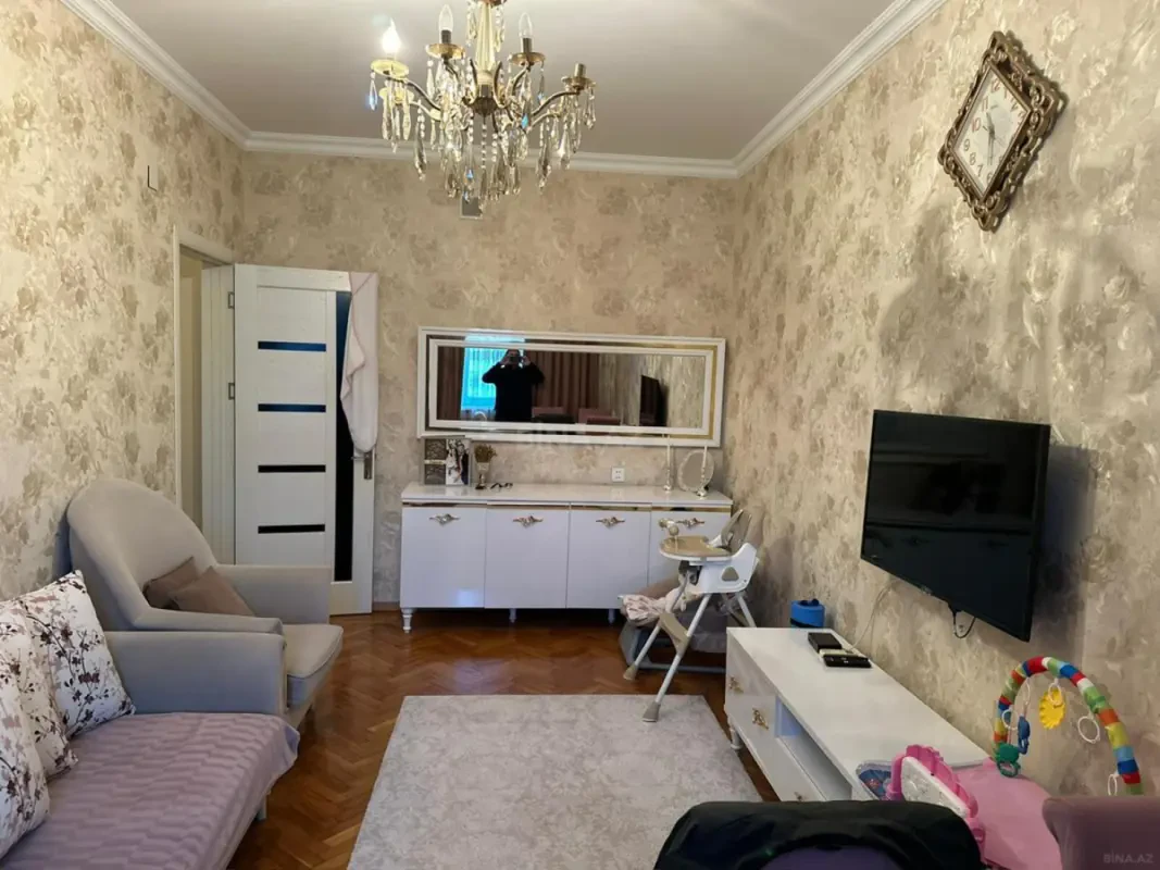 Kirayə verilir 2 otaqlı mənzil 60 m²