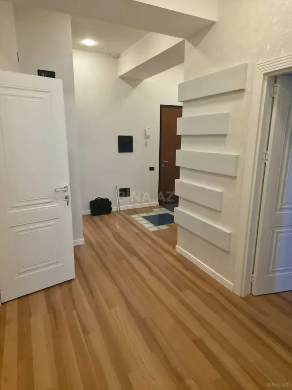 Kirayə verilir 3 otaqlı mənzil 110 m²