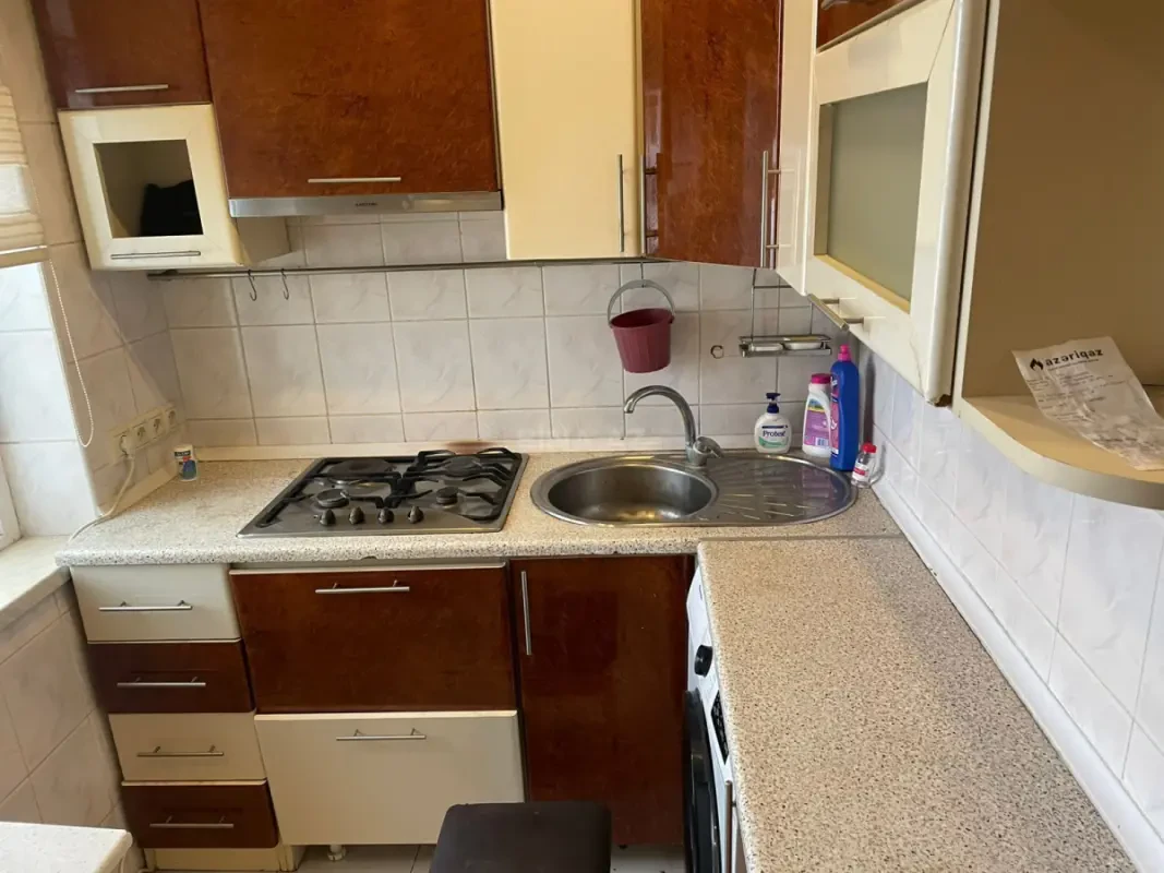 Kirayə verilir 2 otaqlı mənzil 50 m²