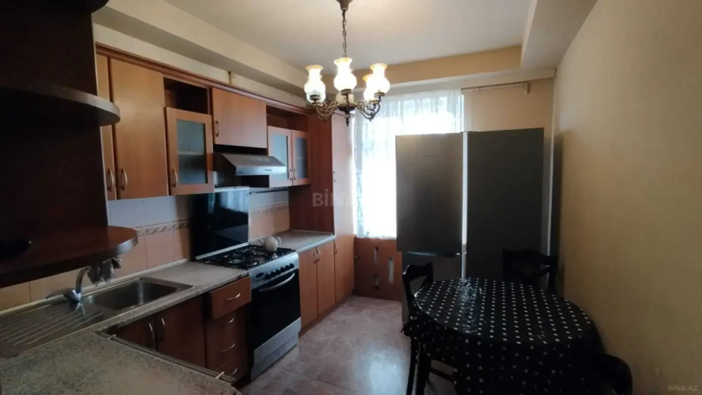 Kirayə verilir 3 otaqlı mənzil 95 m²