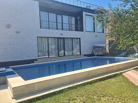 Kirayə verilir 6 otaqlı həyət evi 350 m² — Bakı, Novxanı 6 otaq 350.00 m²