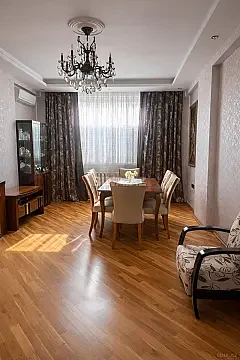 Satılır 3 otaqlı mənzil 120 m² — Bakı, İnşaatçılar 3 otaq 120.00 m²