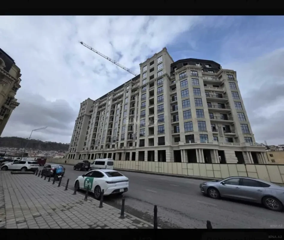 Satılır 3 otaqlı mənzil 160 m²