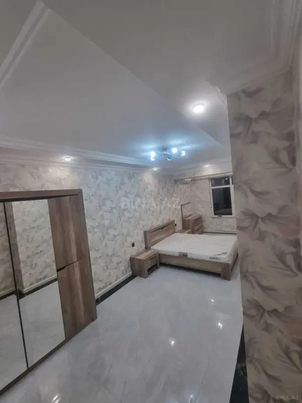 Kirayə verilir 2 otaqlı mənzil 85 m²